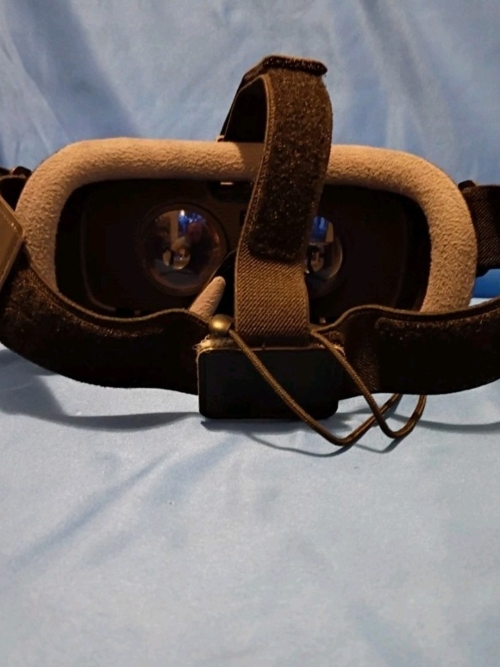Samsung Gear VR Black Plastic Smartphone VR Headset with Controller for Oculus - Picture 3 of 5